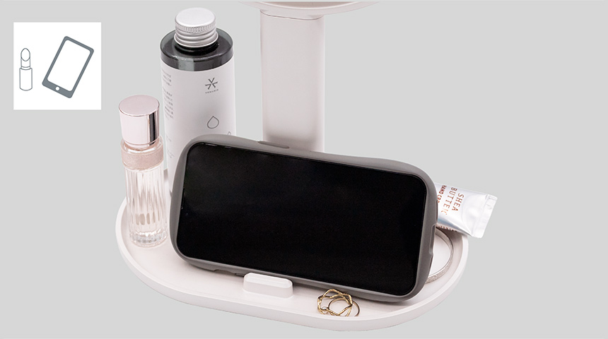 便利なトレー付き